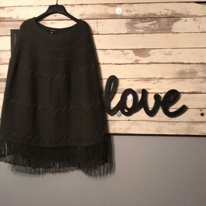 LANDS END WOOL PONCHO